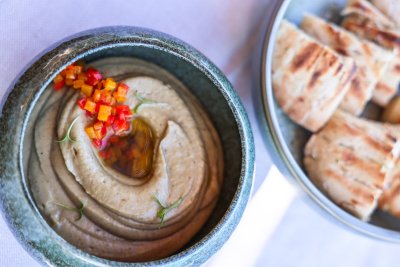 Labneh is de makkelijkste kaas die je zelf kunt maken